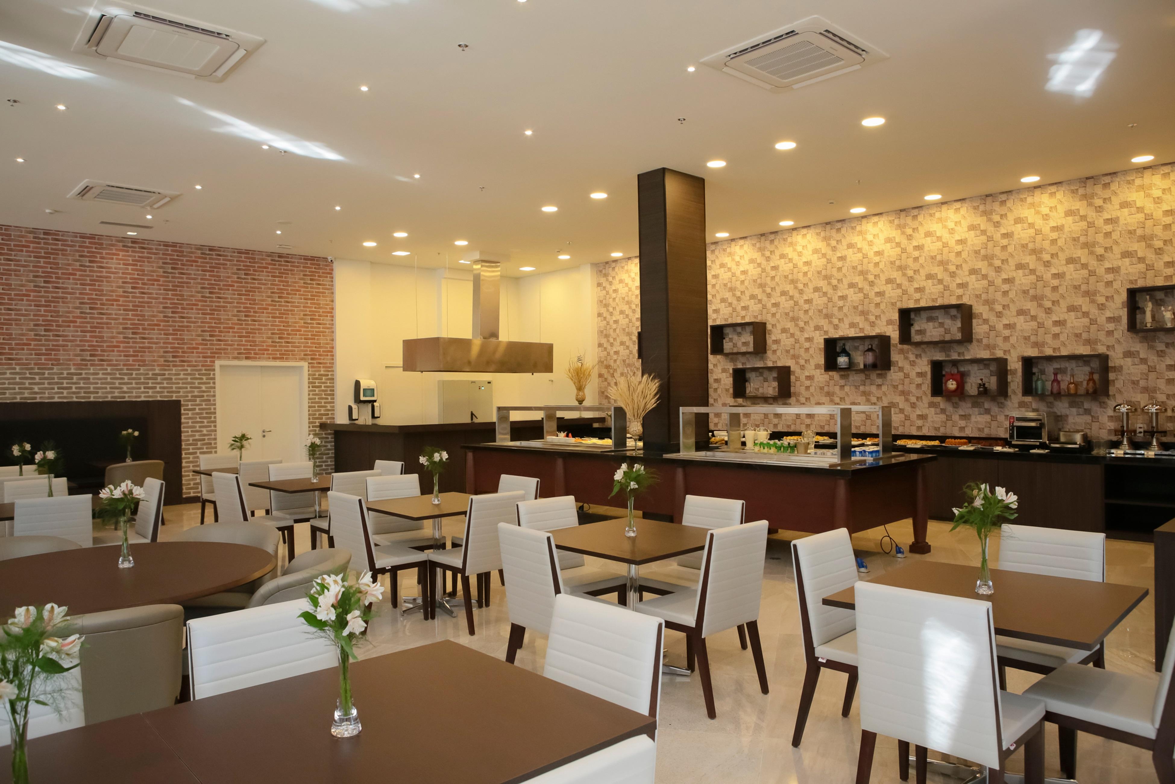 Tryp By Wyndham Ribeirao Preto Hotel Eksteriør billede The dining room