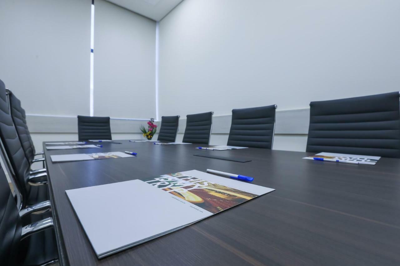 Tryp By Wyndham Ribeirao Preto Hotel Eksteriør billede A meeting room